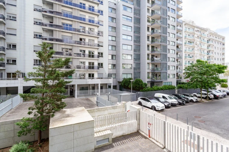 Apartamento T1 para Arrendamento em Alvalade Foto 20