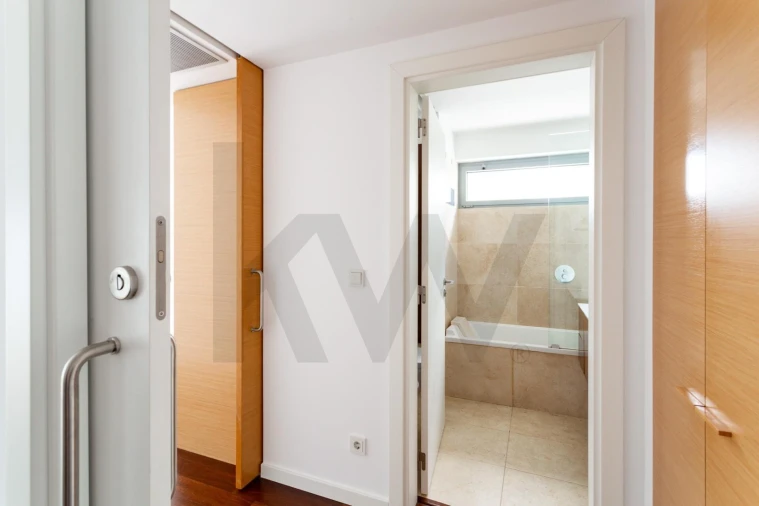 Apartamento T1 para Arrendamento em Alvalade Foto 11