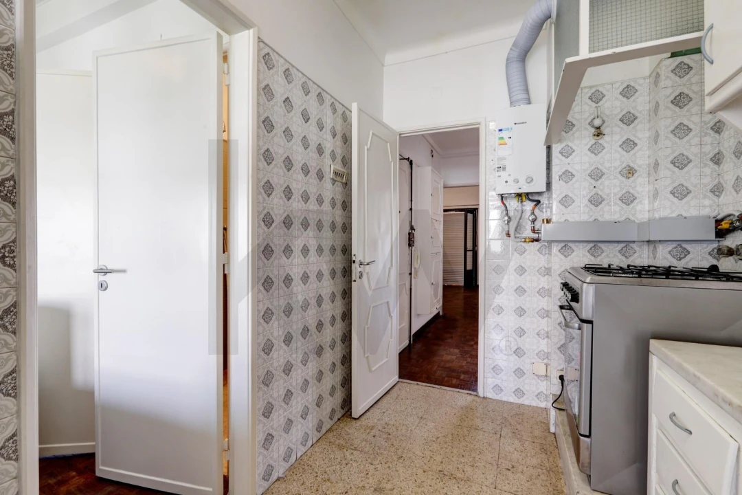 Apartamento T3 para Arrendamento em São Domingos de Benfica Foto 21