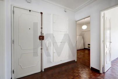 Apartamento T3 para Arrendamento em São Domingos de Benfica