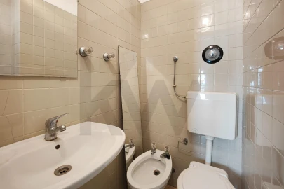 Apartamento T3 para Arrendamento em São Domingos de Benfica
