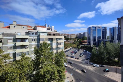 Apartamento T3 para Arrendamento em São Domingos de Benfica