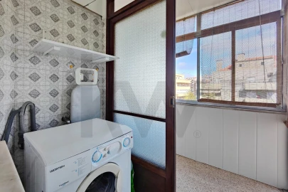 Apartamento T3 para Arrendamento em São Domingos de Benfica