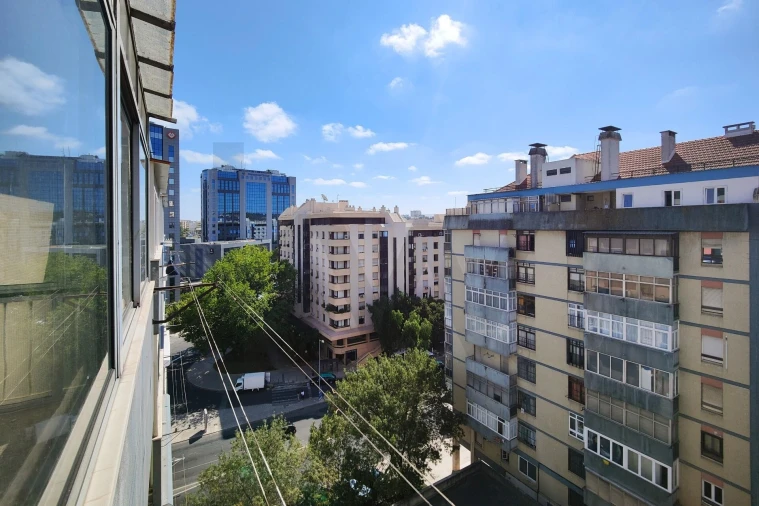 Apartamento T3 para Arrendamento em São Domingos de Benfica Foto 24