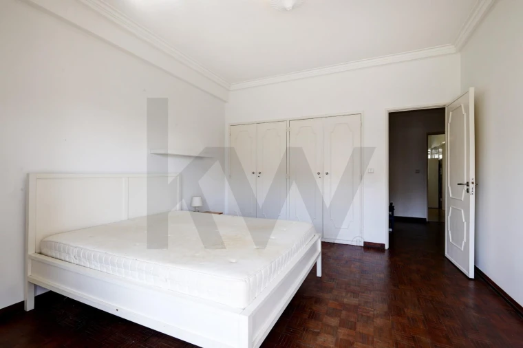 Apartamento T3 para Arrendamento em São Domingos de Benfica Foto 14
