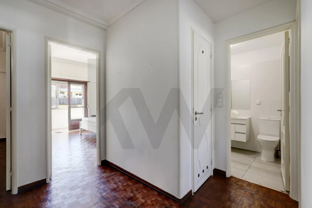 Apartamento T3 para Arrendamento em São Domingos de Benfica Foto 26