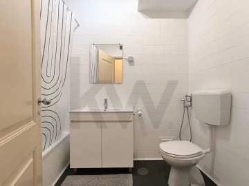 Apartamento T1 para Arrendamento em Misericórdia