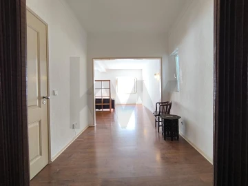 Apartamento T1 para Arrendamento em Misericórdia