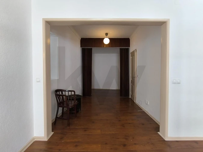 Apartamento T1 para Arrendamento em Misericórdia Foto 8