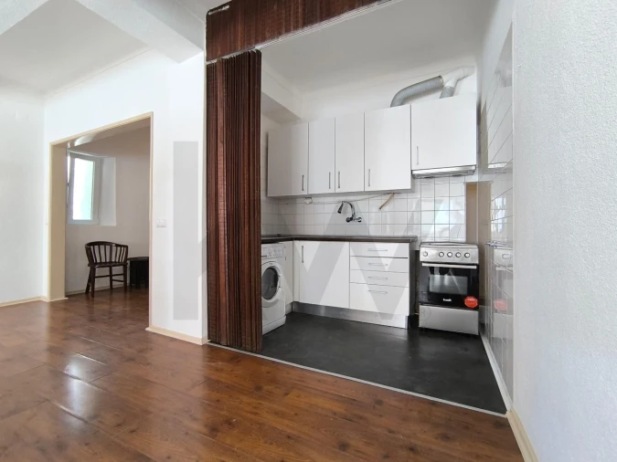 Apartamento T1 para Arrendamento em Misericórdia Foto 9