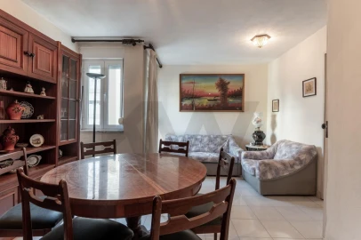 Apartamento T3 para Venda em Marvila