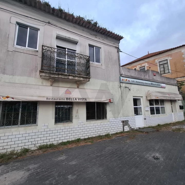 Moradia T5 para Venda em Sangalhos Foto 4