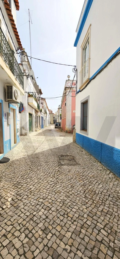 Moradia T3 para Venda em Santa Maria do Castelo e Santiago e Santa Susana