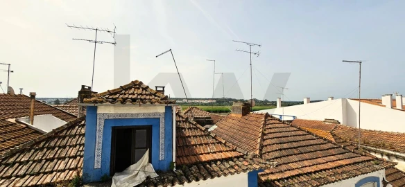 Moradia T3 para Venda em Santa Maria do Castelo e Santiago e Santa Susana