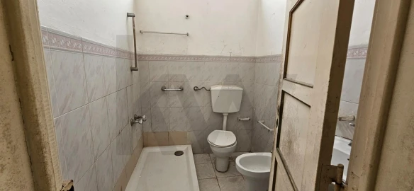 Moradia T3 para Venda em Santa Maria do Castelo e Santiago e Santa Susana
