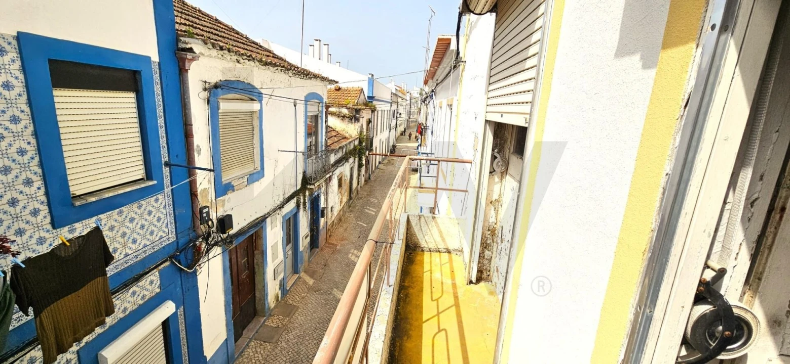 Moradia T3 para Venda em Santa Maria do Castelo e Santiago e Santa Susana Foto 8