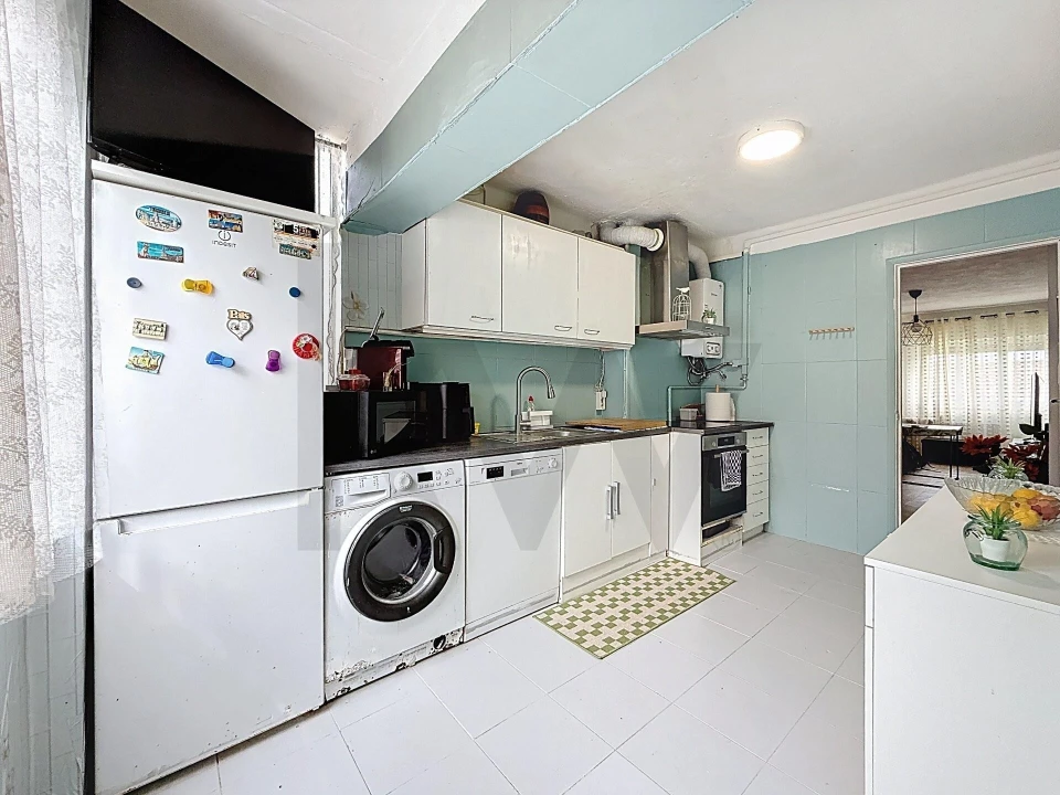 Apartamento T2 para Venda em Benfica Foto 9