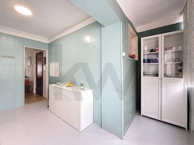 Apartamento T2 para Venda em Benfica Foto 12