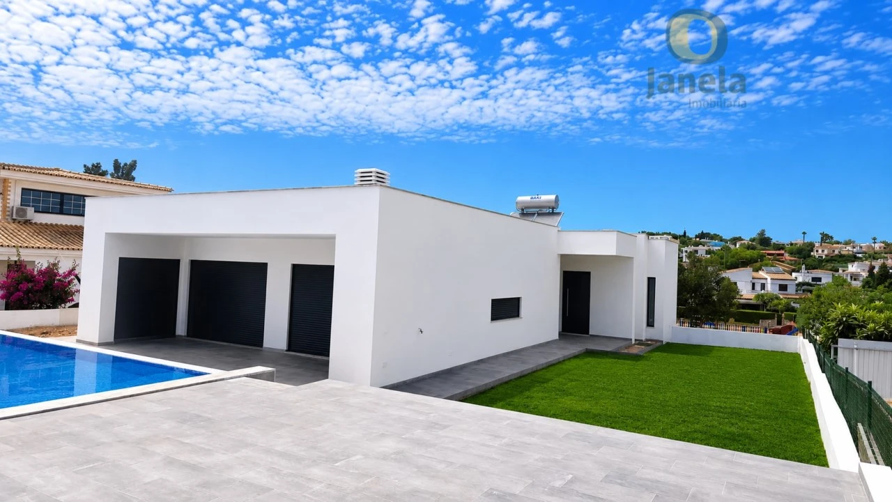 Moradia T3 para Venda em Mexilhoeira Grande Foto 1