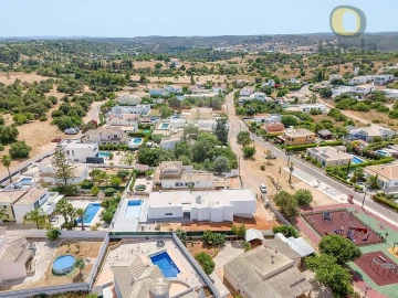 Moradia T3 para Venda em Mexilhoeira Grande
