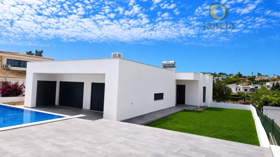Moradia T3 para Venda em Mexilhoeira Grande