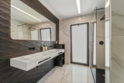 Moradia T5 para Venda em Silves