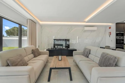 Moradia T5 para Venda em Silves