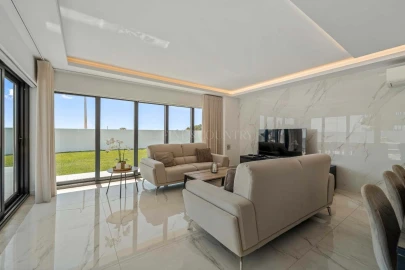 Moradia T5 para Venda em Silves