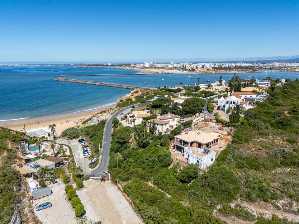 Moradia T4 para Venda em Ferragudo Foto 2