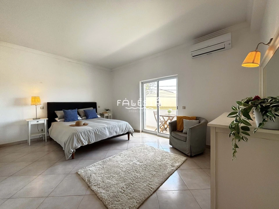 Moradia T3 para Venda em Albufeira e Olhos de Água Foto 25