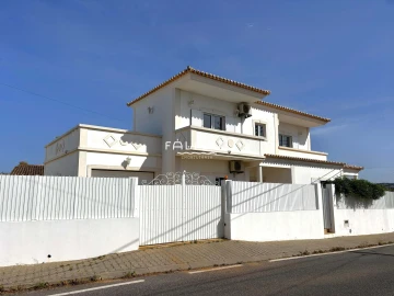 Moradia T3 para Venda em Albufeira e Olhos de Água