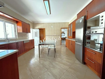 Moradia T3 para Venda em Albufeira e Olhos de Água