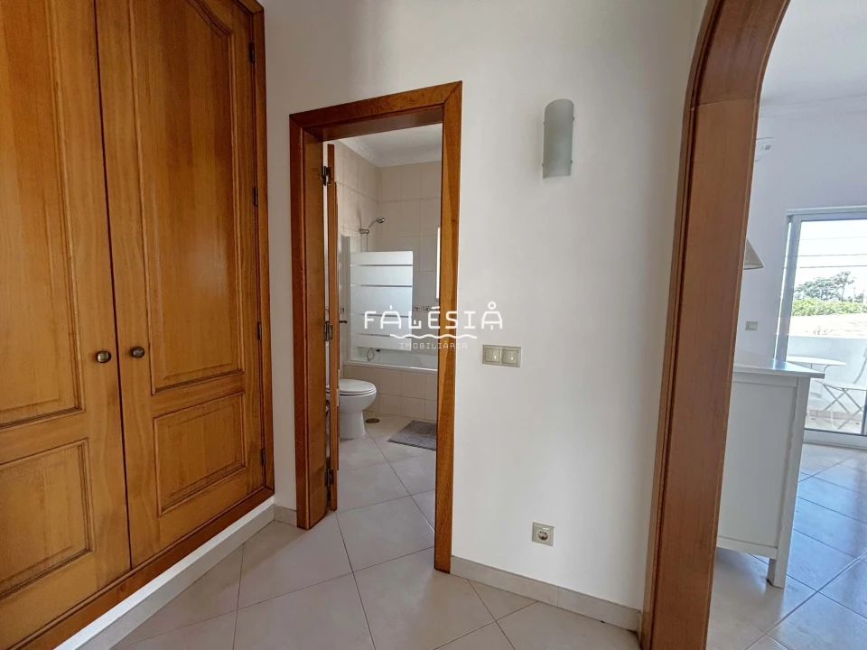 Moradia T3 para Venda em Albufeira e Olhos de Água Foto 28
