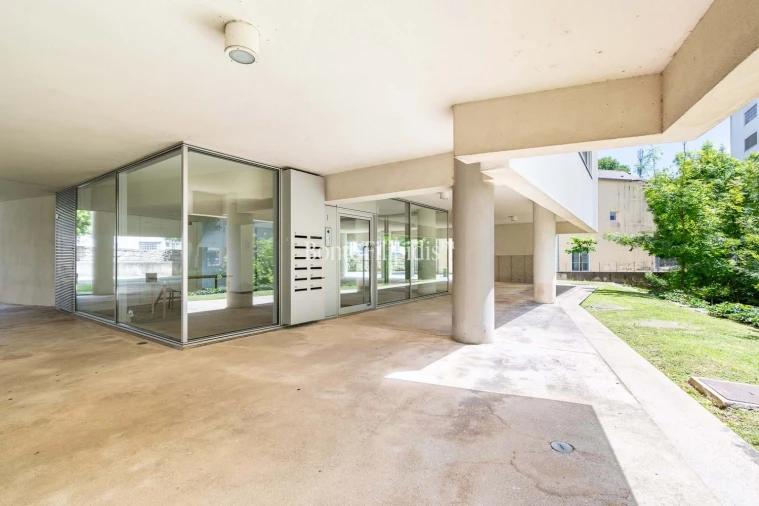 Apartamento T4 para Venda em Lordelo do Ouro e Massarelos Foto 29