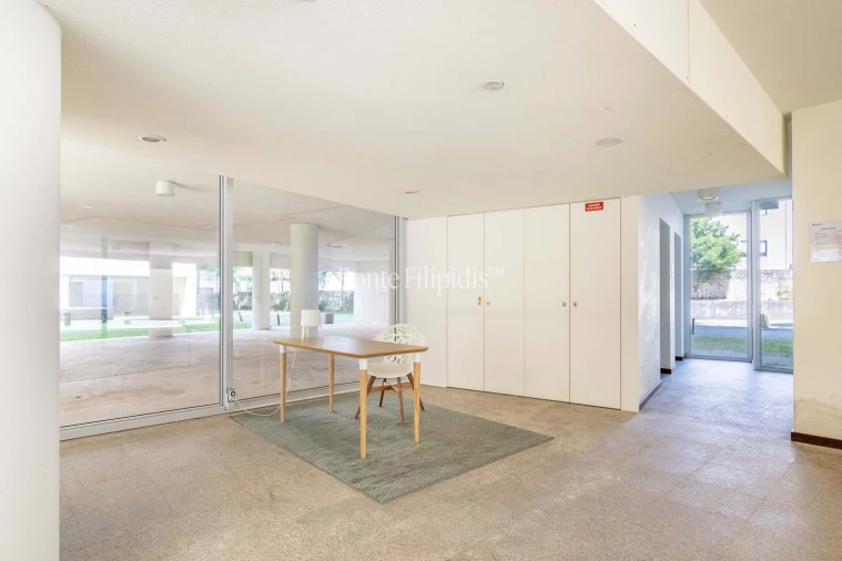 Apartamento T4 para Venda em Lordelo do Ouro e Massarelos Foto 26