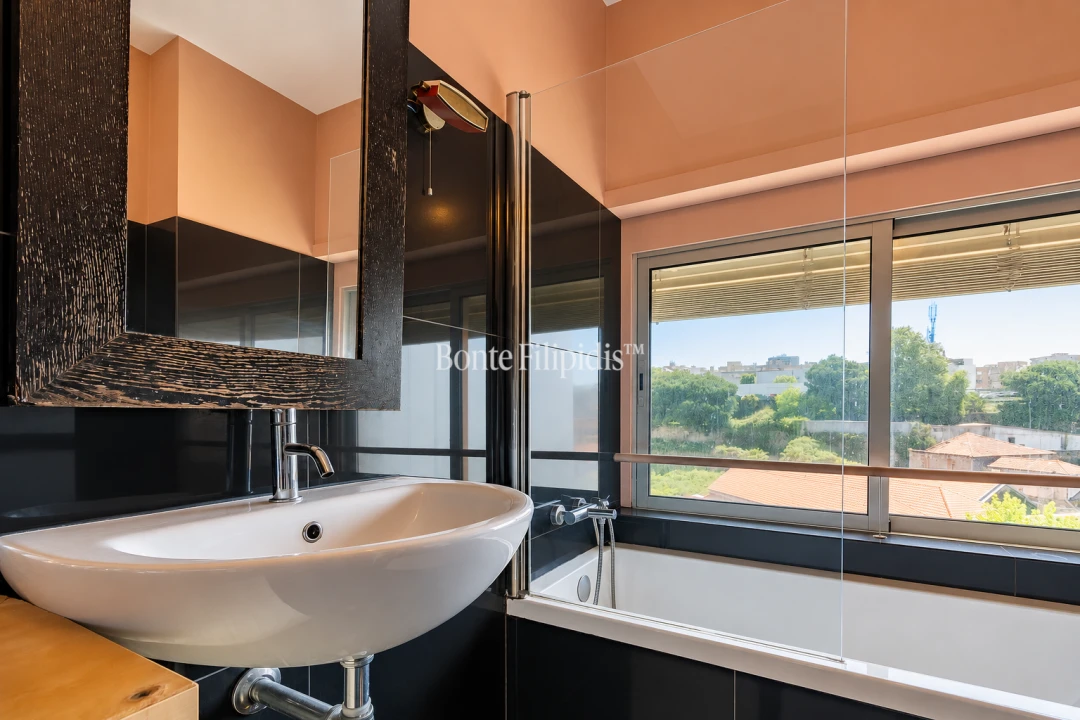 Apartamento T4 para Venda em Lordelo do Ouro e Massarelos Foto 23