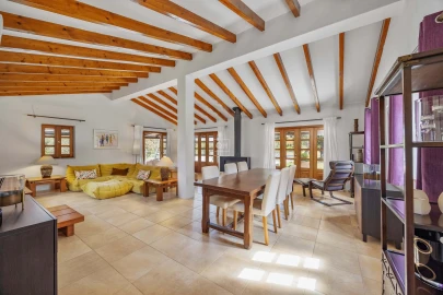 Moradia T3 para Venda em Santa Barbara de Nexe