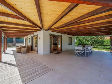 Moradia T3 para Venda em Santa Barbara de Nexe
