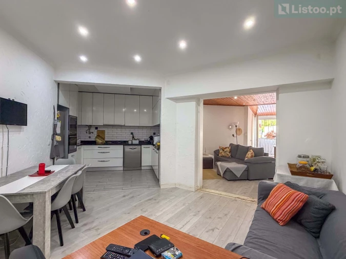 Apartamento T2 para Venda em Algés, Linda-A-Velha e Cruz Quebrada-Dafundo Foto 5