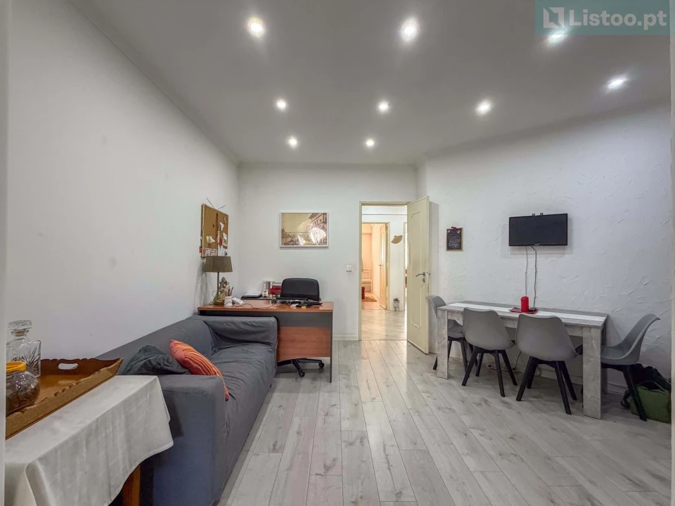 Apartamento T2 para Venda em Algés, Linda-A-Velha e Cruz Quebrada-Dafundo Foto 3
