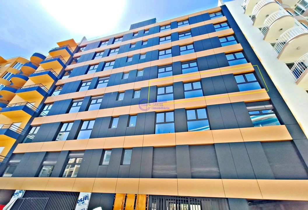 Apartamento T1 para Venda em Armação de Pera Foto 1