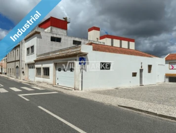 Armazém para Venda em Gaeiras