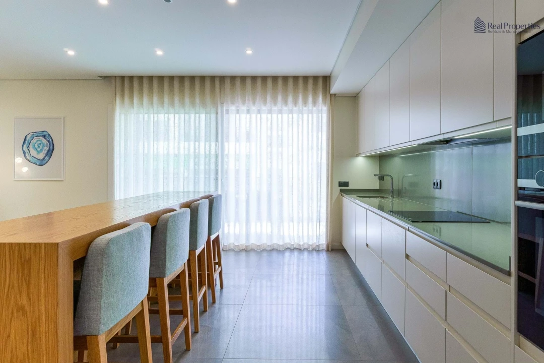 Apartamento T2 para Venda em Quarteira Foto 5