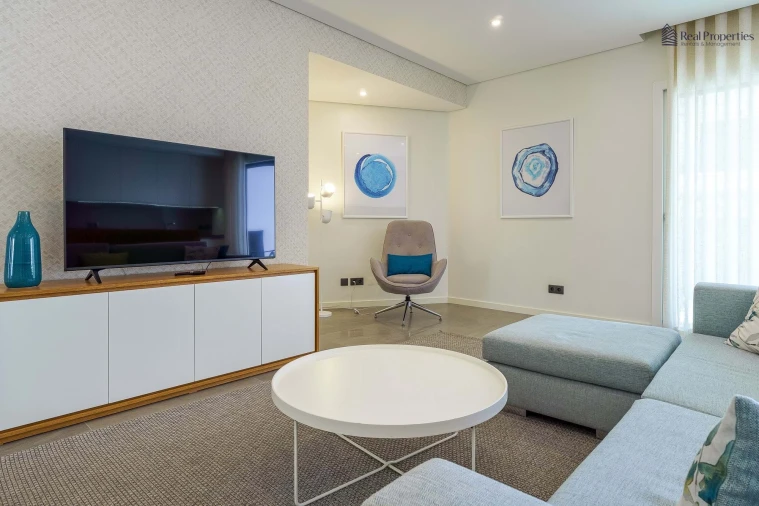 Apartamento T2 para Venda em Quarteira Foto 3