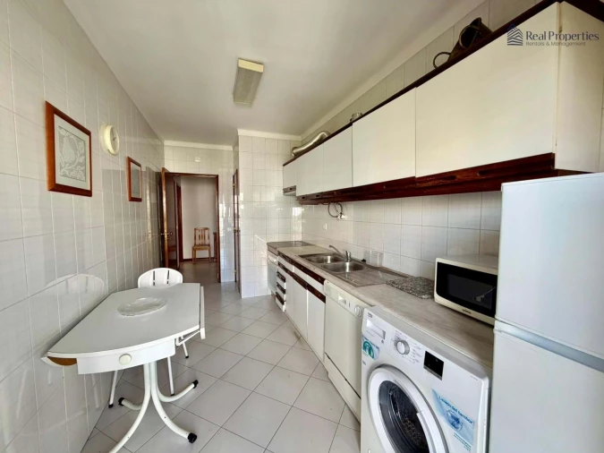 Apartamento T2 para Venda em Quarteira Foto 3