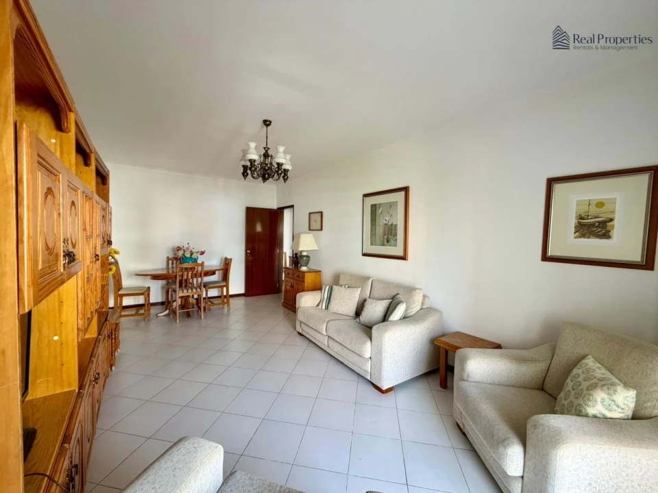 Apartamento T2 para Venda em Quarteira Foto 8