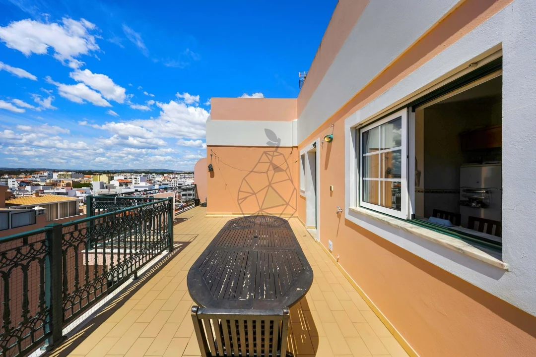 Apartamento T4 para Venda em Quarteira Foto 13