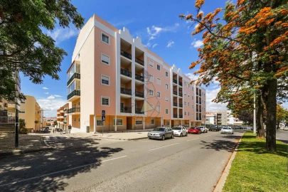 Apartamento T4 para Venda em Quarteira