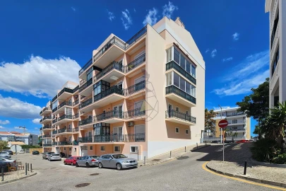 Apartamento T4 para Venda em Quarteira