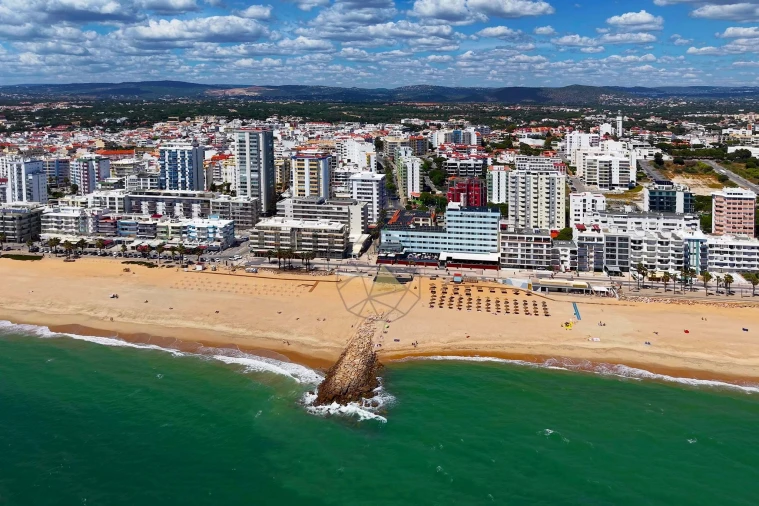 Apartamento T4 para Venda em Quarteira Foto 58
